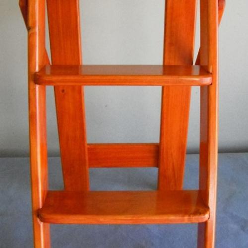 gallery image of Ladder/Stool Folding Style Colour Green